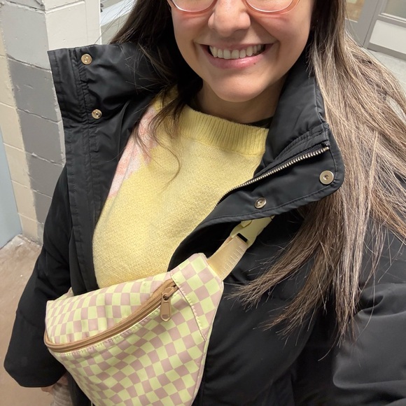 NWT Yellow Checkered Fanny Pack
Danish Pastel Aesthetic Bum Bag - Picture 8 of 8